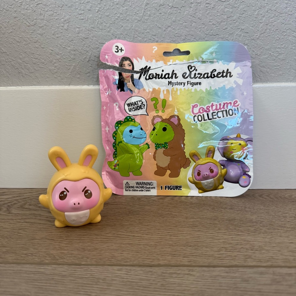 Moriah Elizabeth Mystery Figurine Costume Collection ~ Angry Pig